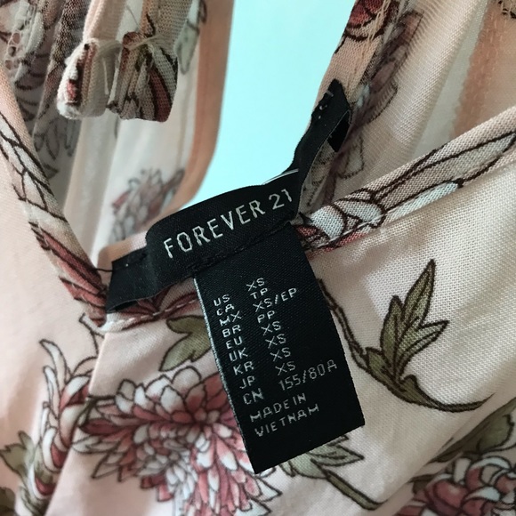 NWT Gorgeous midi handkerchief dress - Picture 4 of 8